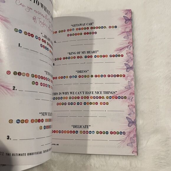 TAYLOR SWIFT PUZZLE BOOK mini magazine New 2024 - Picture 6 of 7